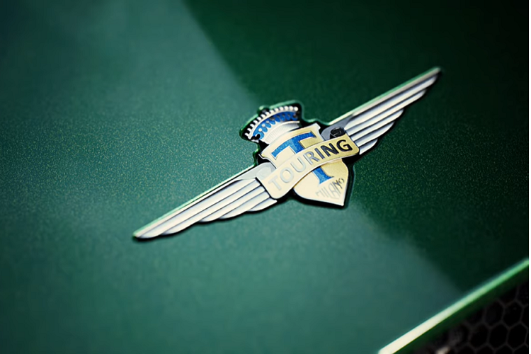 Dù không tiết lộ chi tiết cụ thể, Touring Superleggera nói rằng Arese RH95 sử dụng khung gầm và hệ truyền động từ một siêu xe động cơ đặt giữa phổ biến. Động cơ V8 dung tích 4.2 lít của xe có thể sản sinh công suất 720 mã lực và 770 Nm mô-men xoắn cực đại, cho phép gia tốc từ 0-100 km/h trong 3 giây và đạt tốc độ tối đa 340 km/h.