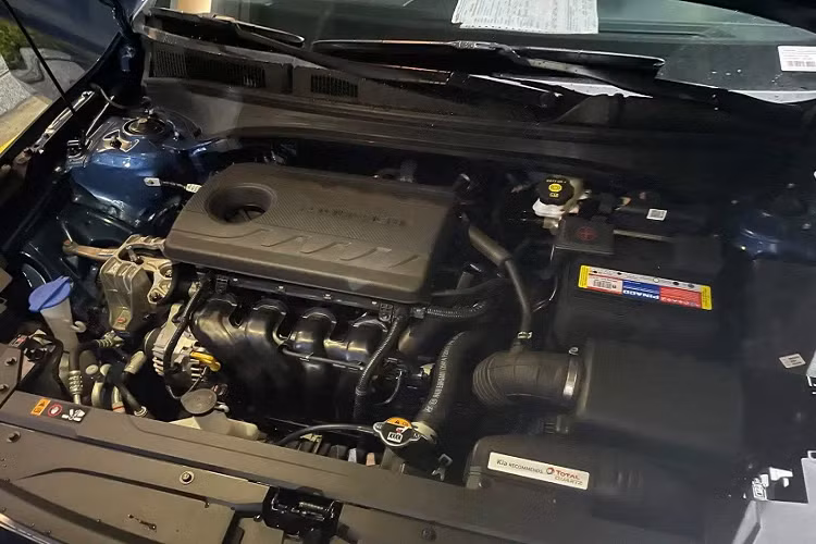 Với giá xe Kia K3 2022 khởi điểm từ 559 triệu đồng cho phiên bản tiêu chuẩn và 659 triệu đồng cho phiên bản cao cấp này, dự đoán đây sẽ tiếp tục là mẫu xe có giá bán dễ tiếp cận nhất trong phân khúc sedan hạng C phổ thông tại thị trường Việt. Làm so sánh, giá bán của K3 bản full này rẻ hơn gần 300 triệu đồng so với lựa chọn Honda Civic bản full RS (934 triệu đồng).