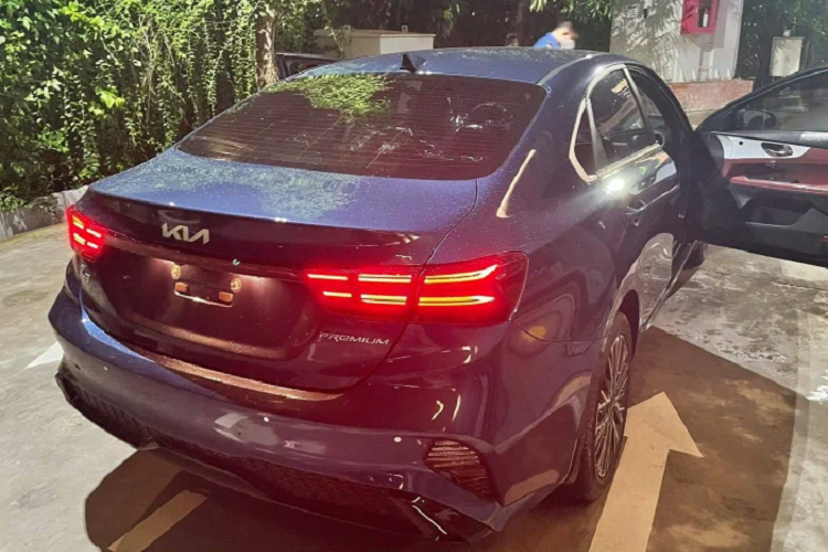 Trên thực tế, dòng xe Kia Cerato/K3 đã thuyết phục được nhiều khách hàng “xuống tiền” nhờ vào yếu tố giá bán, bên cạnh trang bị tốt trong tầm giá. Ngoài ra, động cơ của dòng xe này khá bền bỉ và tiết kiệm, đi cùng với chi phí nuôi thấp.