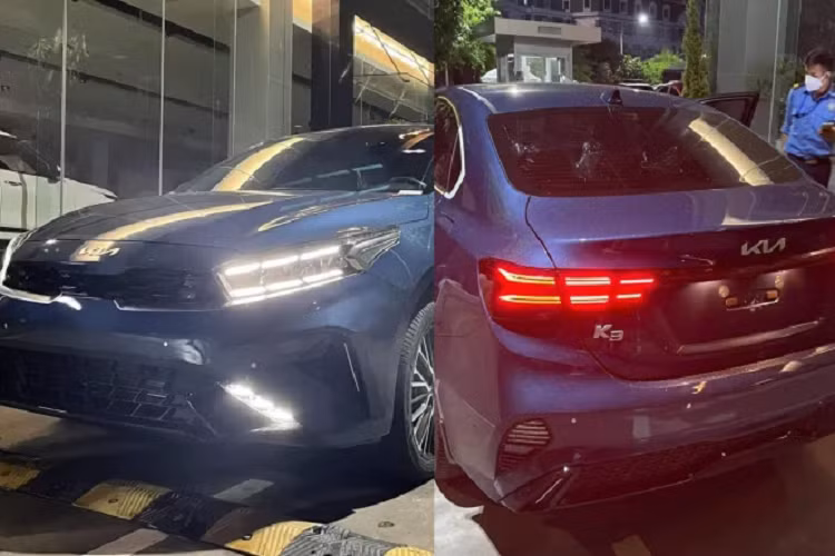 Là phiên bản cao cấp, mẫu xe Kia K3 1.6 AT Premium 2022 được trang bị đầy đủ các trang bị tiện nghi như màn hình giải trí trung tâm kích thước 10,25 inch AVN. Ghế lái chỉnh điện, tích hợp tính năng nhớ 2 vị trí.