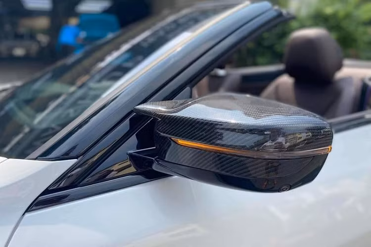 Cung cấp sức mạnh cho xe sang BMW 430i Convertible M Sport 2021 là khối động cơ 2.0L 4 xi-lanh sản sinh công suất 255 mã lực và mô-men xoắn cực đại 400 Nm, đi kèm hộp số tự động 8 cấp, hệ dẫn động cầu sau và hệ thống treo thích ứng M.