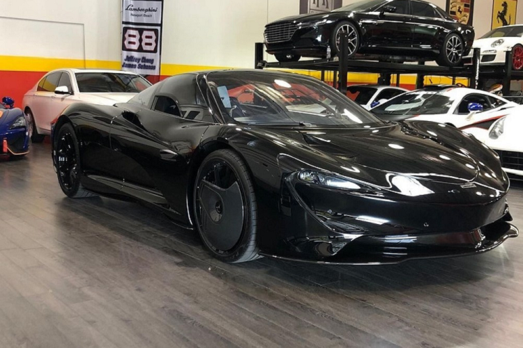 Trên mạng xã hội Instagram có rất nhiều đại gia kín tiếng thường chia sẻ bộ sưu tập xe cực khủng của mình và 1 trong số đó phải kể đến một đại gia bí ẩn có tài khoản dan_am_i với garage trị giá hơn 300 tỷ đồng và mới đây, bộ sưu tập của đại gia bí ẩn ở Mỹ tiếp tục tăng thêm giá trị khi có sự góp mặt của siêu phẩm McLaren Speedtail.