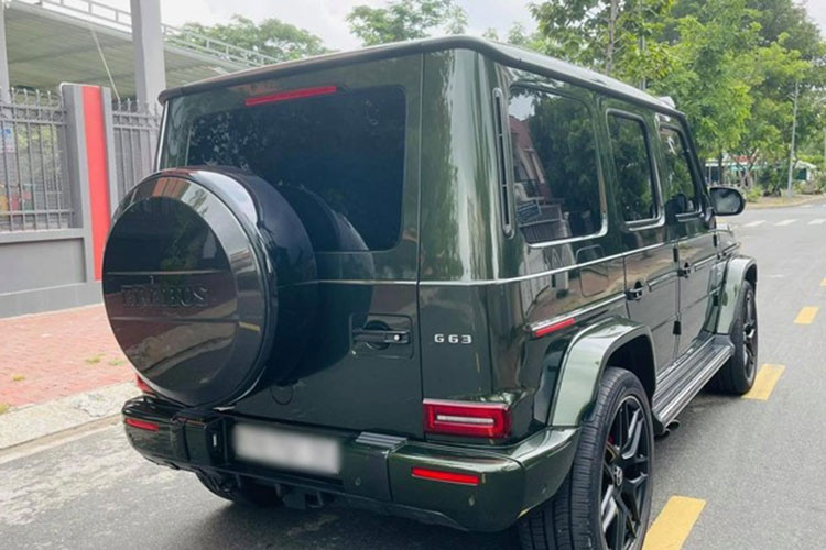 Cung cấp sức mạnh cho Mercedes-AMG G63 độ Brabus vẫn là khối động cơ V8, tăng áp kép, dung tích 4.0 lít, sẽ sản sinh công suất tối đa 577 mã lực tại vòng tua máy 6.000 vòng/phút và mô-men xoắn cực đại 850 Nm tại dải tua máy 2.500 - 3.500 vòng/phút.
