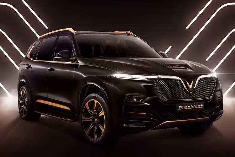 VinFast President được xem là phiên bản kéo dài trục cơ sở của VinFast Lux SA2.0 với động cơ mạnh mẽ và nhiều trang bị hơn, xe được phân phối với số lượng có hạn chỉ 500 chiếc.
