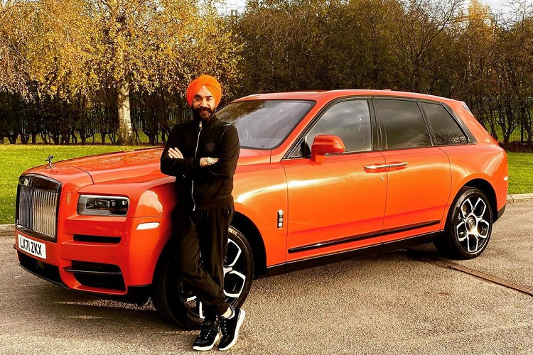 5 chiếc Rolls-Royce Cullinan của doanh nhân người Anh này được gọi chung bằng cái tên là bộ sưu tập Festival of Lights nhằm kỷ niệm lễ hội Diwali ở quê nhà Ấn Độ. Trong đó, nổi bật hơn cả là chiếc Rolls-Royce Cullinan độc nhất vô nhị có tên Kesari.