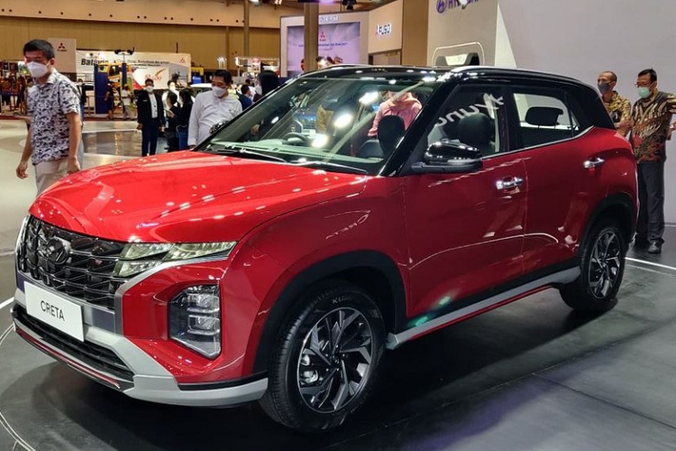 Được biết, Hyundai Creta 2022 lắp ráp tại Indonesia ngoài phục vụ thị trường nội địa còn xuất khẩu sang một số quốc gia như Trung Quốc, Thái Lan và Brazil. Hiện chưa rõ mẫu SUV cỡ B này có quay trở lại thị trường Việt Nam sau khi bị "khai tử" vào năm 2018 hay không.