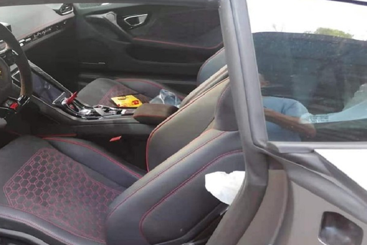 Động cơ V10, hút khí tự nhiên, dung tích 5.2 lít quen thuộc của các siêu xe Lamborghini Huracan LP610-4 sẽ được mang lên phiên bản nâng cấp giữa vòng đời là Lamborghini Huracan EVO nhưng đã được nâng cấp sức mạnh ở công suất tối đa lên đến 631 mã lực và mô-men xoắn cực đại là 600 Nm. Các thông số này trên thế hệ đầu tiên là 601 mã lực và 560 Nm.