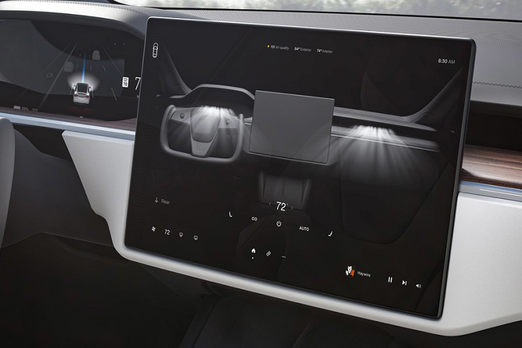 Bên cạnh hệ thống hỗ trợ lái Autopilot, Tesla nâng cấp cho Model X chức năng hỗ trợ đỗ xe tự động với thao tác điều khiển một chạm.