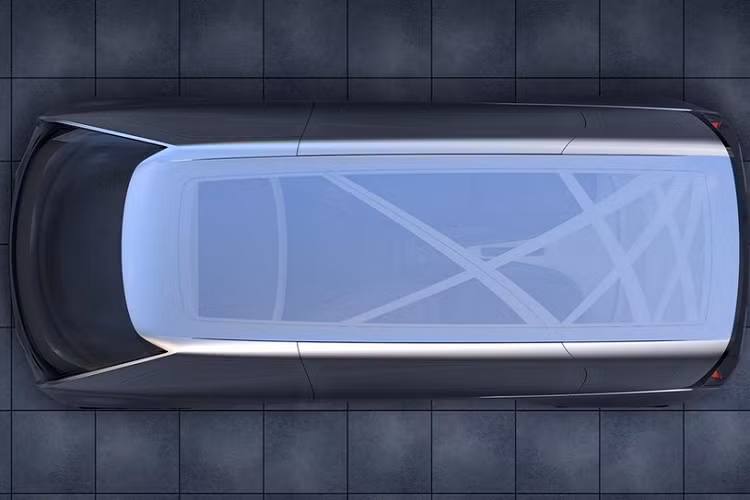 Khi không sử dụng, màn hình sẽ thu bớt lại và để chừa ra một phần nhỏ cho những thứ cơ bản. Nếu cần chứa thêm thêm hành khách, một ghế băng cho hai người nữa sẽ mở ra từ chiếc bàn đặt phía trước màn hình.