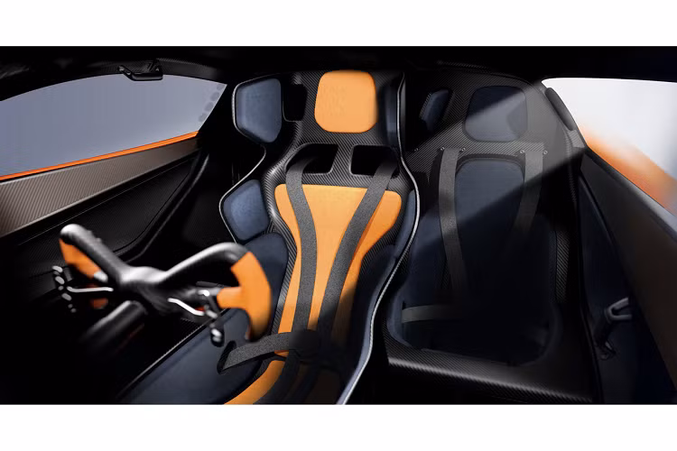 Gordon Murray cho biết: “T.50s được đặt tên để vinh danh Niki và để tưởng nhớ chiến thắng nổi tiếng của anh ấy với chiếc xe Brabham BT46B trong giải đua Grand Prix Thụy Điển năm 1978. Niki là một tay đua cừ khôi và ông ấy cũng là một người bạn tốt và điều đó hoàn toàn phù hợp chúng tôi sẽ ra mắt Niki Lauda T.50 vào ngày sinh nhật của ông ấy. Niki sẽ đánh giá cao sự đổi mới và chi tiết kỹ thuật trong mẫu xe của chúng tôi. ”