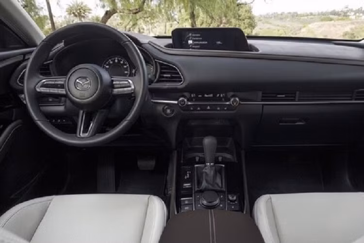 Mazda CX-30 moi tai Viet Nam se 