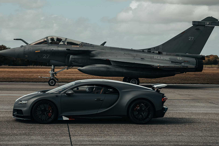 Nếu là fan của TopGear, người hâm mộ chắc chắn đã từng xem qua cuộc đua drag với Richard Hammond ngồi sau tay lái của một chiếc Veyron đối đầu với một chiếc Eurofighter Typhoon trong Series 10, Tập 3 của Top Gear được phát sóng vào tháng 10 năm 2007.