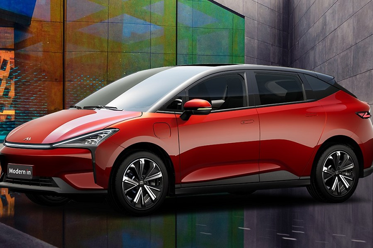 Modern in sẽ chính thức ra mắt công chúng trong tháng 4 tới và sẽ được bán ở thị trường Trung Quốc trong tháng 5. Mức giá xe điện Modern in chưa được công bố, nhưng nhìn chung đây là một mẫu xe đầu tay không tồi từ một công ty vừa thành lập.