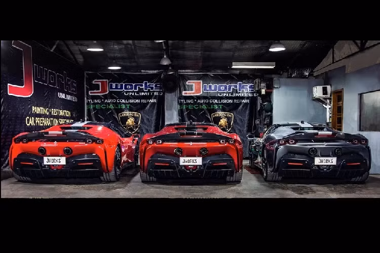 Thời gian tăng tốc của Ferrari SF90 Stradale bỏ xa nhiều chiếc siêu xe V8 khác trên thị trường. Xe đạt vận tốc tối đa 340 km/h/