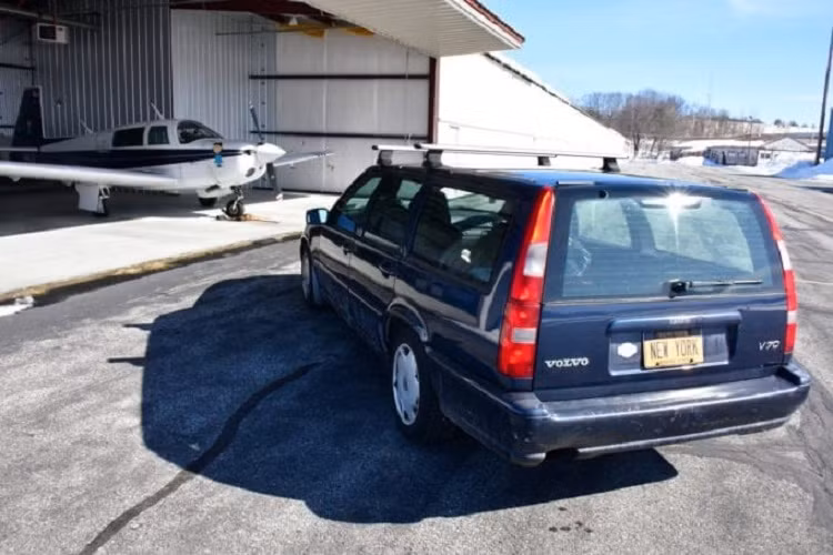 Volvo V70 