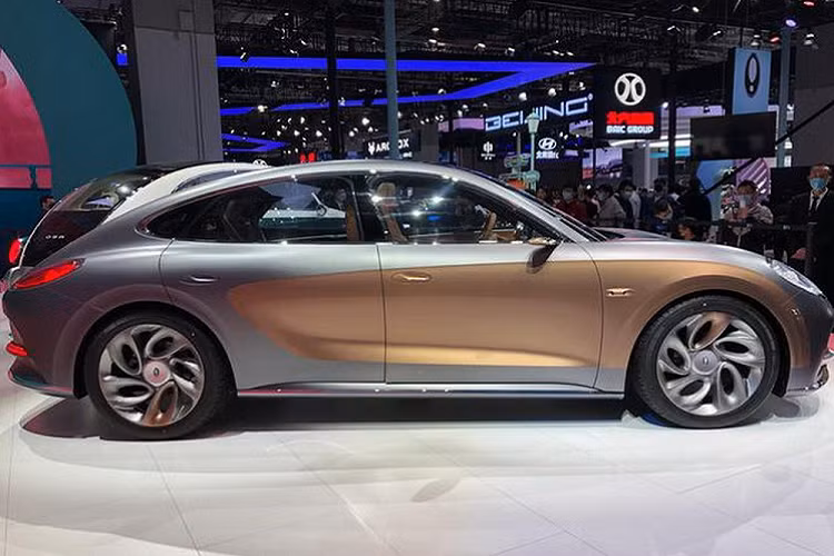 Theo lời giới thiệu của Great Wall Motors, công ty mẹ của Ora, mẫu concept mới này có trang bị một cặp mô tơ điện cung cấp lực đẩy tới cả 4 bánh.