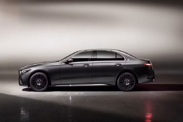 Trong đó, bản C200 L dự kiến sẽ dùng động cơ 1.5L cho công suất 168 mã lực và bản C260 L sẽ có sẵn với động cơ hybrid 1.5L 201 mã lực hoặc máy xăng 2.0L 201 mã lực.