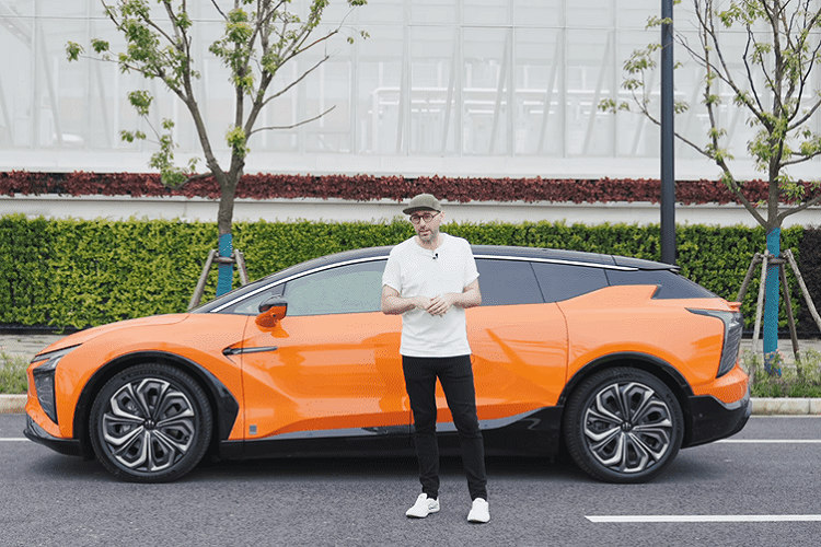 Ra mắt vào nửa cuối năm 2020, Human Horizons HiPhi X của Trung Quốc là một mẫu SUV đặc biệt, to lớn, và có chất thể thao với kích thước độc đáo và nhắm vào phân khúc cao cấp.