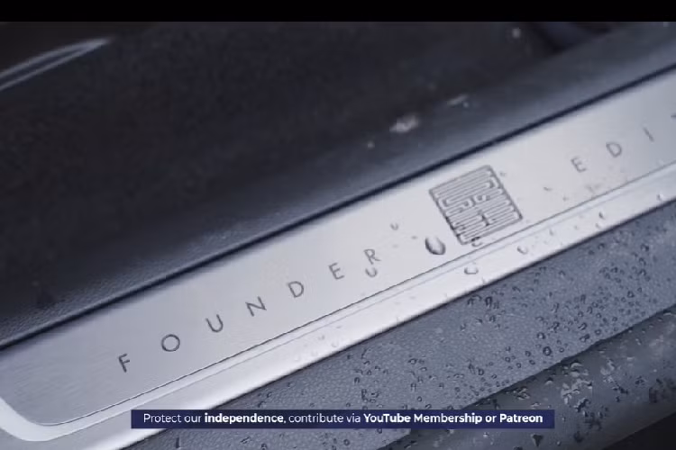 Chiếc xe được họ đánh giá là bản 6 chỗ (bản 4 chỗ cũng có) với bộ pin lớn 97 kWh, cự li di chuyển 550 km theo chu kỳ NEDC và khả năng gia tốc nhanh chóng từ 0-100 km/h trong 3,9 giây, cho dù có trọng lượng khoảng 2.500 kg. Hơn nữa theo nhà sản xuất, nó cũng có khả năng sạc 220 km trong khoảng 20 phút.