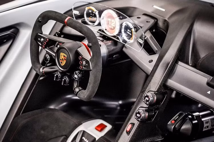 Porsche không phải là hãng xe duy nhất đóng góp một mẫu concept cho Vision Gran Turismo. Mazda, Mercedes, Lamborghini và nhiều thương hiệu khác cũng là một phần của dự án. Mẫu Porsche Vision Gran Turismo mới chỉ có độc truyền trên Gran Turismo 7, ra mắt vào tháng 3 năm 2022.