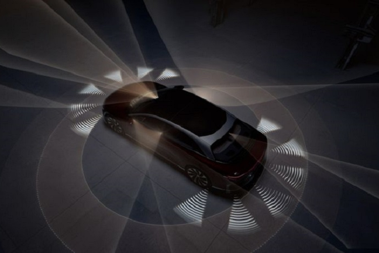 Để giúp cho DreamDrive hoạt động trơn tru nhất, Lucid Motors đã sử dụng một thiết bị gọi là Ethernet Ring - mạng máy tính tốc độ cao sử dụng dữ liệu từ bốn cổng kết nối đặt xung quanh chiếc xe, giúp quá trình thu thập và chuyển tiếp dữ liệu diễn ra nhanh chóng hơn.