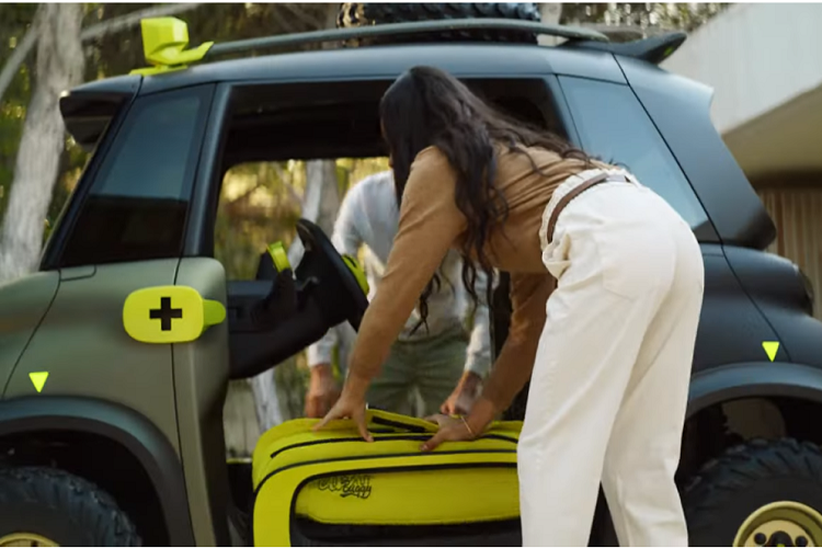 Mặc dù không nhìn thấy trong những bức ảnh và video giới thiệu chính thức, nhưng Citroën cho biết rằng cabin xe còn có những tấm rèm trong suốt, có thể tháo rời mà người ngồi có thể lắp lên nếu thời tiết chuyển xấu.