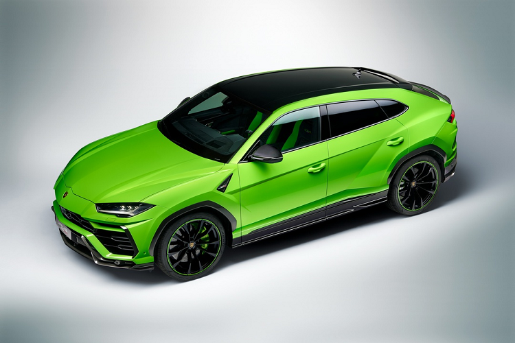 Đáng tiếc là Lamborghini Urus Pearl Capsule 2021 vẫn dùng động cơ xăng V8, tăng áp kép, dung tích 4.0 lít, tạo ra công suất tối đa 649 mã lực và mô-men xoắn cực đại 850 Nm như cũ. Sức mạnh động cơ cho phép Lamborghini Urus tăng tốc từ 0-100 km/h trong 3,6 giây và đạt vận tốc tối đa 305 km/h.