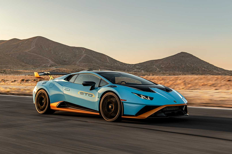 Dù không công bố chính xác giá xe Lamborghini Huracan STO là bao nhiêu, nhưng giới mê xe dự đoán Huracan STO đang chịu thuế cao nên giá lăn bánh tại Việt Nam có thể trên 32 tỷ đồng. Giá xe tại Hồng Kông tương đương khoảng 16,9 tỷ đồng, các đại gia Thái Lan phải chi ra 23 tỷ đồng để sở hữu siêu xe này.
