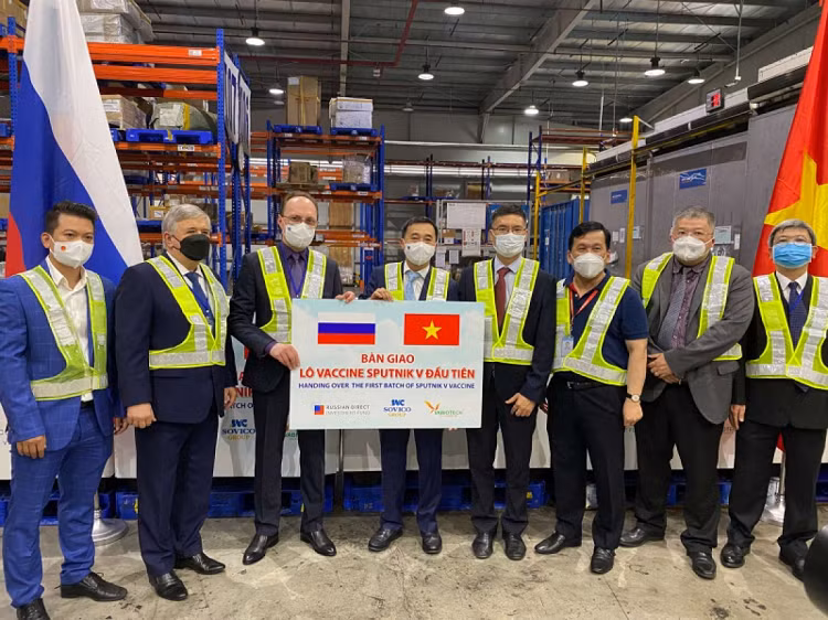 Chu tich nuoc tham chinh thuc LB Nga: Mo ra huong hop tac moi giua hai nuoc-Hinh-2