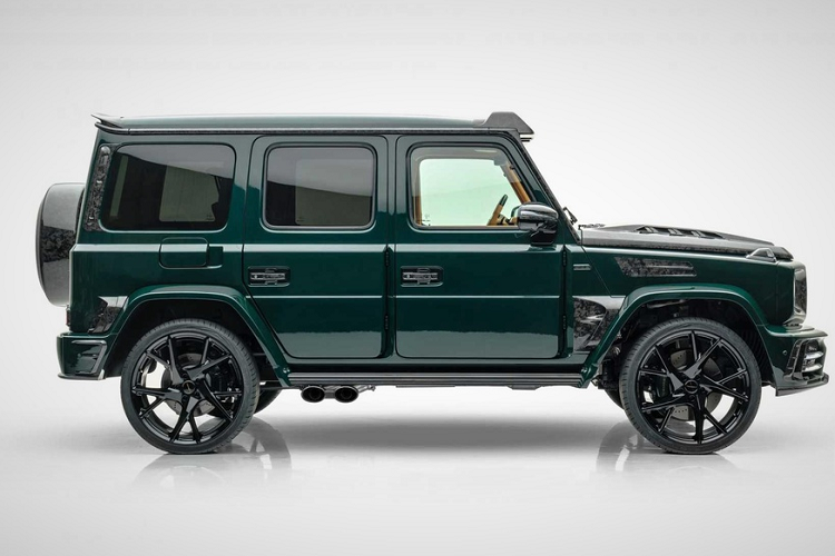 Điểm nhấn đáng chú ý nhất là bộ mâm hợp kim 24 inch có tạo hình 5 chấu kép chữ Y. Lốp được nâng cấp thành cỡ 295/30. Trang bị này hướng đến việc tận dụng sức mạnh mới của khối động cơ khi vận hành ở tốc độ cao thay vì sử dụng để đi off-road.