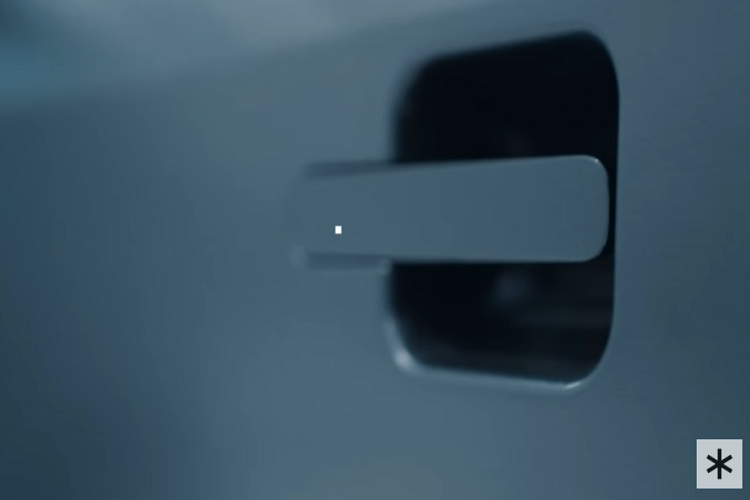 Ở phía trước, người lái sẽ được hưởng lợi từ một tấm kính chắn gió lớn, mang lại tầm nhìn rộng bao quát đường đi. Mặt táp lô của Arrival Car có thiết kế đơn giản, dễ sử dụng cho mọi người.