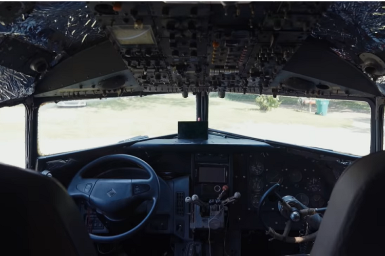 Công việc bắt đầu khi một trong những người con trai của Lucci tìm thấy thân máy bay ở Rolla, Missouri, nơi nó đã bị bỏ hoang nhiều năm. Ban đầu được bay bởi lực lượng hải quân ở Nam Mỹ, nó đã được Cục Hàng không Liên bang (FAA) sử dụng lần cuối làm một máy bay thử nghiệm cách đây hơn 30 năm, trước khi một cơn lốc xoáy đột ngột khiến nó ngừng hoạt động. Do đó, tình trạng của chiếc máy bay này thực tế không được lý tưởng cho lắm.