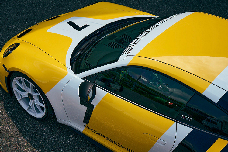 Paolo Barilla, hiện là phó chủ tịch của một công ty thực phẩm rất nổi tiếng của Ý cho biết: “Vào những năm 80, tôi đã có cơ hội lái chiếc Porsche 956 tuyệt vời, một chiếc xe mang tính biểu tượng về hiệu suất và vẻ đẹp trong thiết kế. GT3 hiện đại làm cho ký ức đó trở nên thú vị và khó quên với cả tôi cũng như những người từng đồng hành cùng tôi trong bước đường giành chiến thắng.”