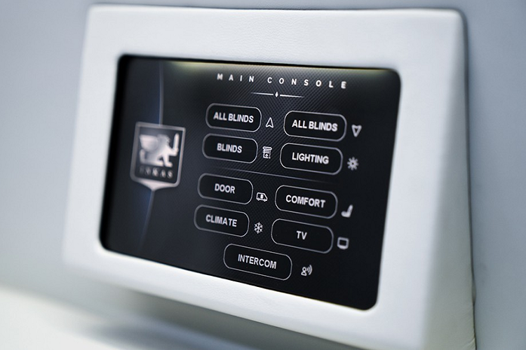 Inkas cho biết chiếc xe mới của họ cung cấp các bộ phận bọc giáp đáng tin cậy được thiết kế đặc biệt cho sự an toàn và an ninh trong giao thông vận tải, và sự thực là chúng đã được chứng minh trong vô số môi trường khác nhau. Trong trường hợp cụ thể này, nó được bọc giáp CEN 1063 Cấp BR6, đồng nghĩa là nó có thể chịu được đạn 7,62 mm.