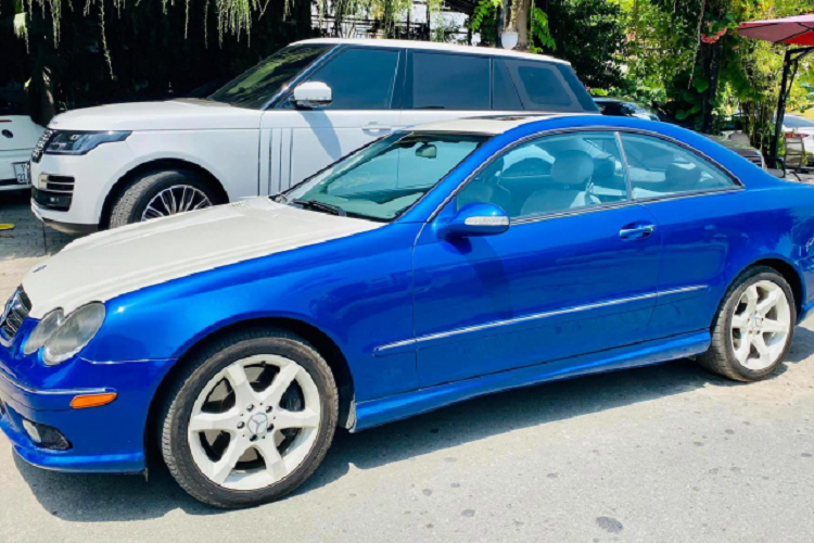 Là thế hệ trước của dòng Mercedes-Benz E-Class Coupe/Cabriolet – dòng CLK (2002 – 2010) có thể được nhiều “tín đồ” yêu xe Đức biết đến, dẫu vậy dòng xe này vẫn còn khá xa lạ với số đông. Cách đây hơn 10 năm, mẫu xe sang Mercedes-Benz CLK được xem chỉ dành cho những dân chơi sang chảnh, sành điệu.