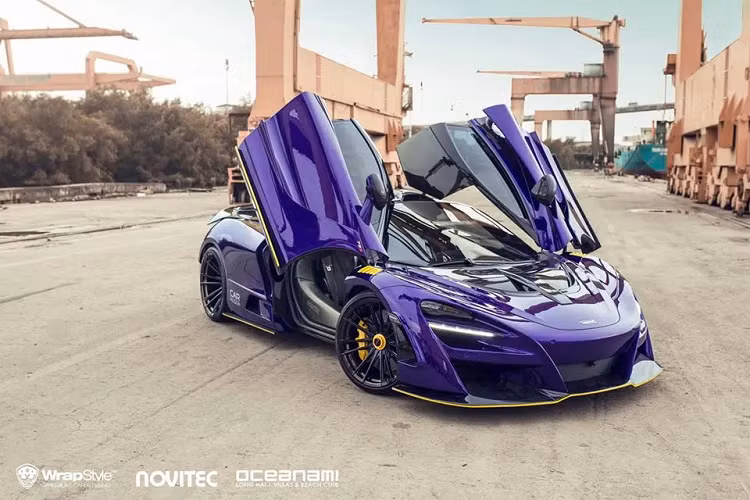 Như vậy, sau hơn nửa năm thực hiện dự án độ McLaren 720S N-Largo, doanh nhân Vũng Tàu đã chia tay chiếc siêu xe độ tâm huyết thứ 2 của mình. Trước đó, doanh nhân này cũng đã bán đi siêu xe Lamborghini Aventador LP700-4 có bản độ giới hạn của hãng Liberty Walk chỉ 50 xe thế trên giới.