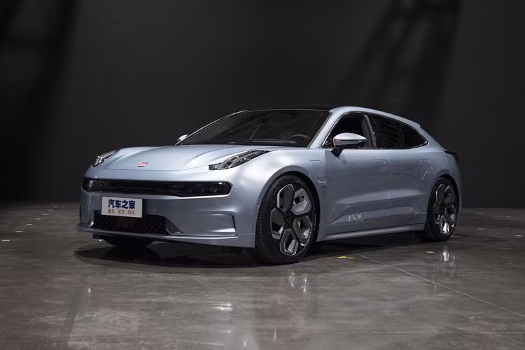  Giá xe Geely Zeekr 001 2021 khoảng 281.000 – 360.000 nhân dân tệ (khoảng 994 triệu – 1,27 tỷ đồng) tại thị trường Trung Quốc, người mua có thể tiến hành đặt hàng mua xe ngay từ bây giờ.