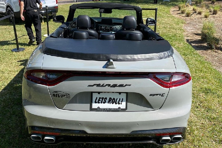 Các chi tiết sửa đổi khác bao gồm ăng-ten được đặt lại vị trí, đầu ống xả hình vuông, bộ la-zăng rèn, và nắp capô bằng sợi carbon. Các nâng cấp máy móc bao gồm ống xả hiệu suất cao và catback. City Kia cũng đặt mục tiêu độ động cơ V6 để sản sinh khoảng 500 mã lực, đồng thời đề cập tới nhiều trang bị bổ sung bù đắp cho phần nóc mất đi nhưng không rõ cụ thể là gì.