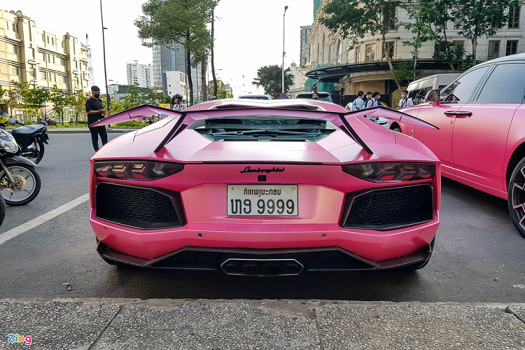 Với gói độ Novitec Torado, chiếc xe sẽ sở hữu nhiều chi tiết làm từ sợi carbon nhằm tăng cường tính khí động học như cản trước và sau, hốc gió, ốp hông, cánh gió sau kích thước lớn…