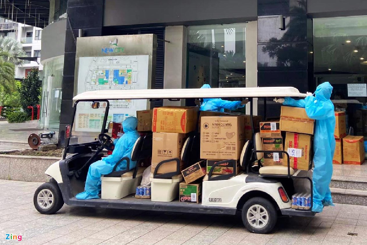 Chung cu o TP HCM tang cuong bao ve cu dan thoi dich-Hinh-2