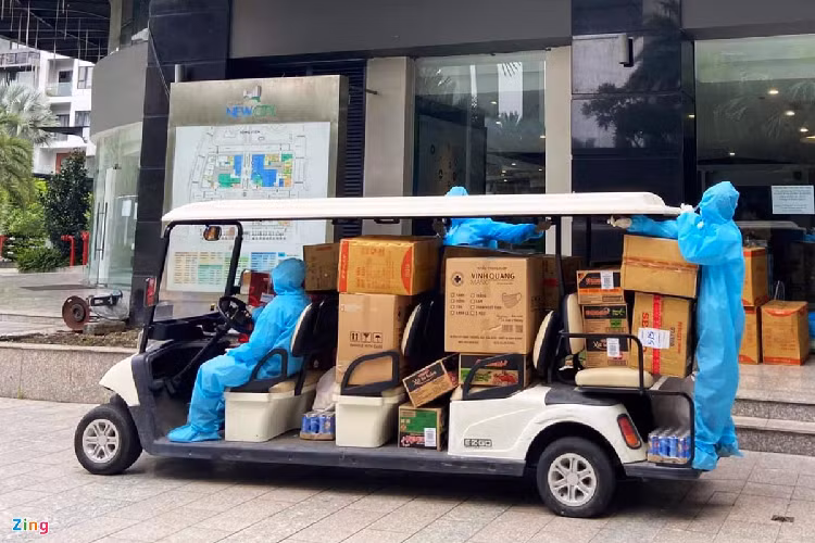 Chung cu o TP HCM tang cuong bao ve cu dan thoi dich-Hinh-2