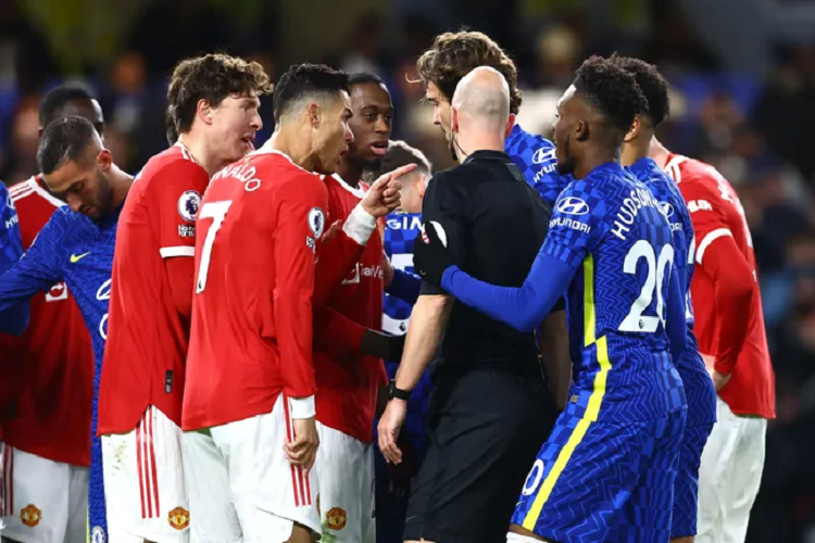 Cựu sao Juventus chỉ được vào sân từ phút 64. Khi thủ quân tuyển Bồ Đào Nha chưa kịp tạo sự khác biệt, MU đã bị gỡ hòa vì sai lầm cá nhân của Aaron Wan-Bissaka ở phút 69. 