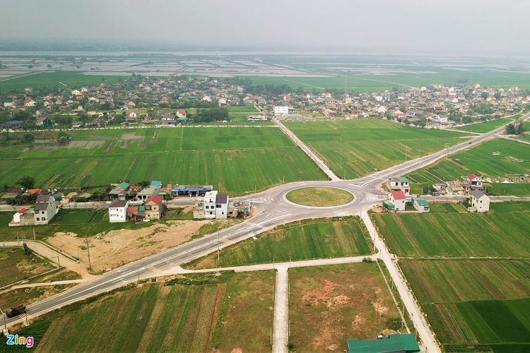 Tháng 5/2018, dự án khởi công và dự kiến hoàn thành, đưa vào sử dụng tháng 6/2020. Tuy nhiên, do vướng công tác giải phóng mặt bằng hành lang giao thông trên địa bàn huyện Nghi Xuân, tuyến đường chưa thể bàn giao.