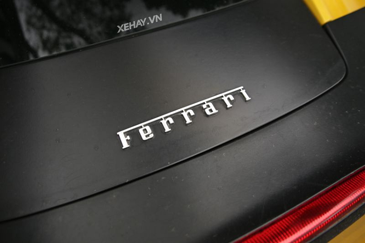 Đi kèm với đó là hệ thống phanh gốm hiệu suất cao, đường kính 398mm ở phía trước và 360 mm ở phía sau.