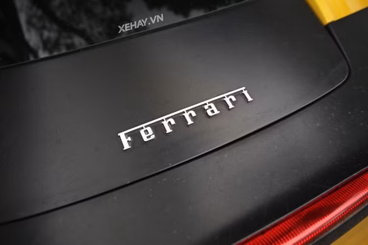 Đi kèm với đó là hệ thống phanh gốm hiệu suất cao, đường kính 398mm ở phía trước và 360 mm ở phía sau.