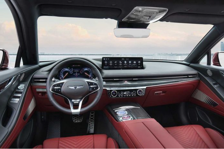 Đặc biệt, Genesis G80 Sport 2022 có hệ thống âm thanh chủ động Active Sound Design (ASD), để nhấn mạnh âm thanh động cơ và tạo ra tiếng ồn động cơ giả từ các loa trong cabin để người lái cảm thấy phấn khích hơn.