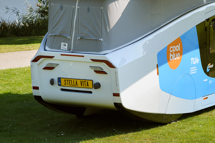 Các thành viên của Solar Team Eindhoven trước đây đã từng giới thiệu nhiều phương tiện sử dụng năng lượng mặt trời khác, và tất cả chúng đều được đặt tên là Stella, có nghĩa là “Ngôi sao” trong tiếng Latinh. Nhiều năm trước, họ đã giới thiệu Stella Vie chạy năng lượng mặt trời 5 chỗ ngồi hợp pháp đi đường đầu tiên trên thế giới.