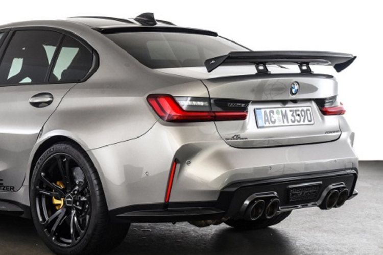 Bên trong khoang lái của của chiếc BMW M3 Competition độ khủng này, AC Schnitzer đã thay thế bằng một loại vô lăng mới bọc da Nappa và Alcantara màu đen.