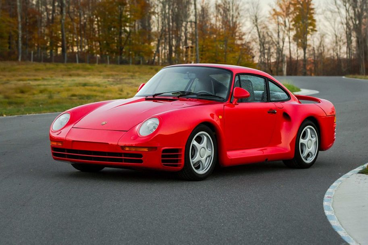Sau Porsche 911 Turbo đời 1979, chiếc xe gắn liền với hình ảnh tỷ phú Bill Gates nhiều nhất phải kể tới chiếc Porsche 959, mẫu xe này cũng được sản xuất trong giai đoạn thập niên 80 của thế kỷ trước.