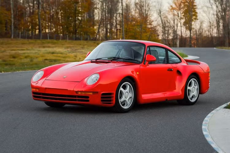 Sau Porsche 911 Turbo đời 1979, chiếc xe gắn liền với hình ảnh tỷ phú Bill Gates nhiều nhất phải kể tới chiếc Porsche 959, mẫu xe này cũng được sản xuất trong giai đoạn thập niên 80 của thế kỷ trước.
